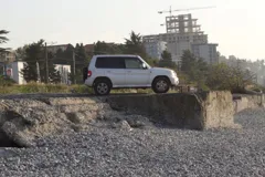 Mitsubishi Pajero IO W