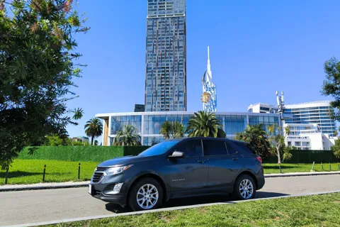 Chevrolet Equinox — прокат авто в Батуми